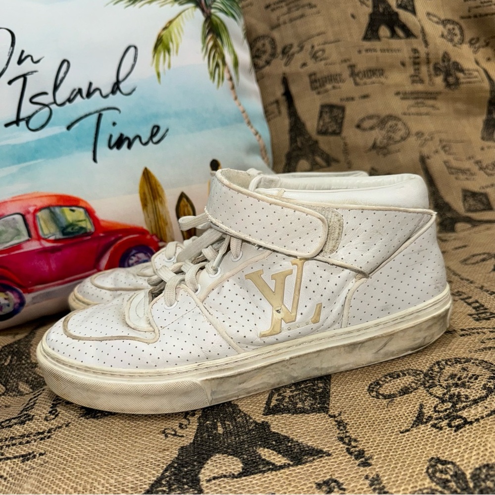 Auth Louis Vuitton Acapulco Men's White Leather Perforated Sneakers Size 6.5 - Picture 2 of 13